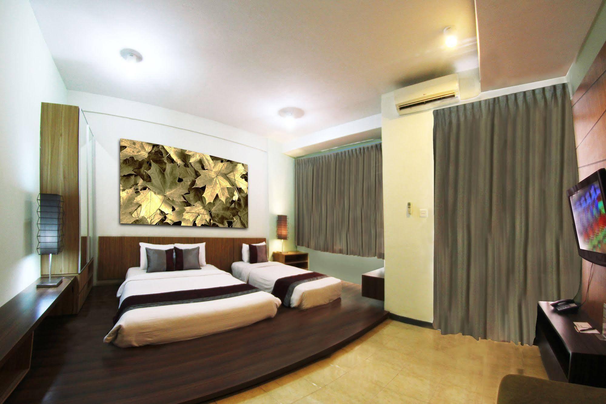 Valore Hotel Cimahi Экстерьер фото