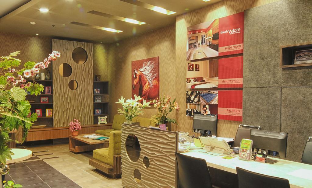 Valore Hotel Cimahi Экстерьер фото