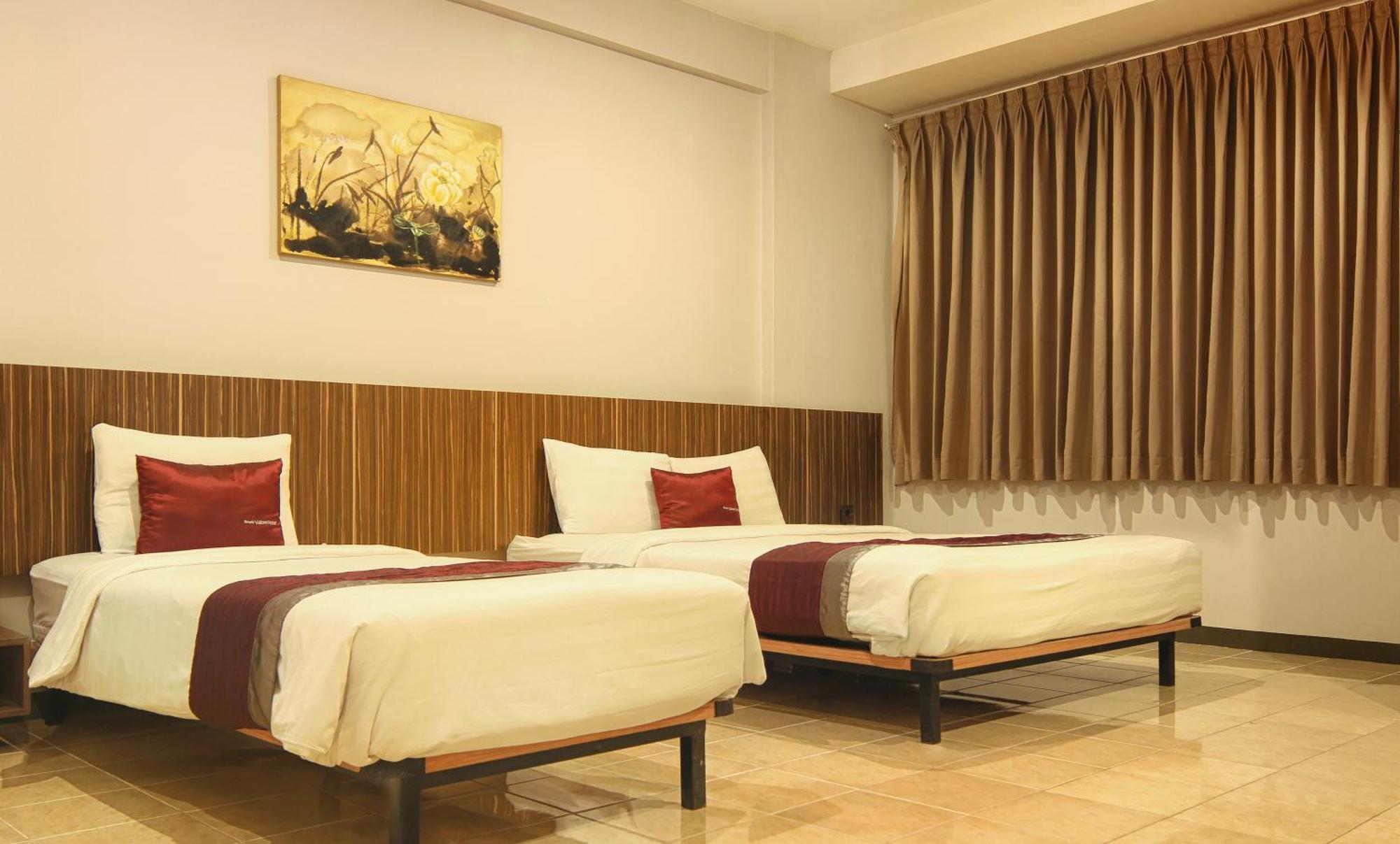 Valore Hotel Cimahi Экстерьер фото