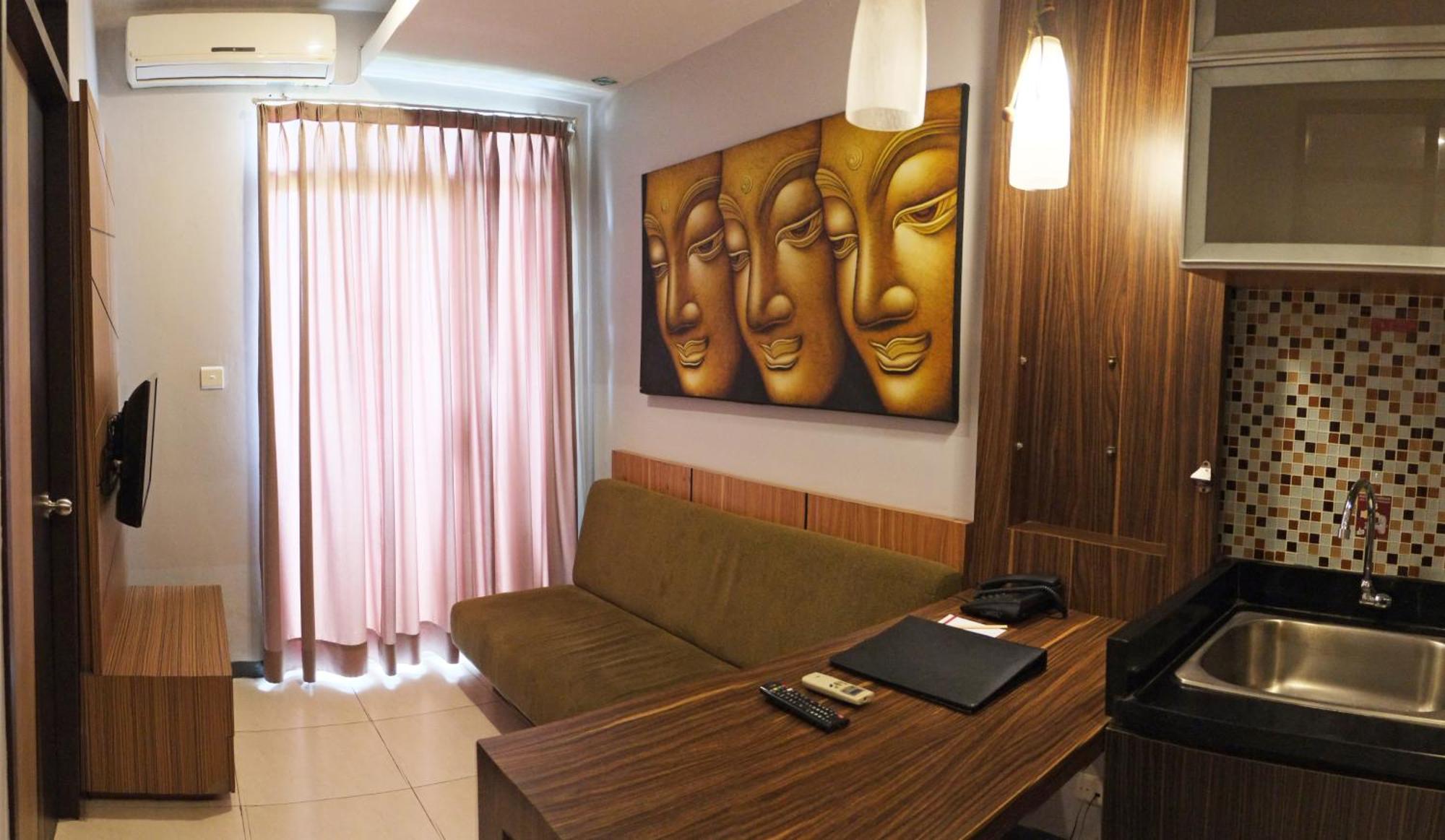 Valore Hotel Cimahi Экстерьер фото