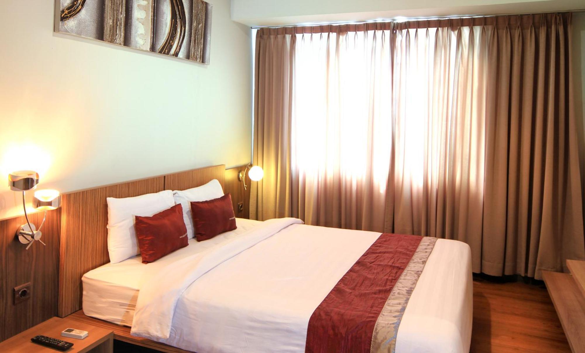 Valore Hotel Cimahi Экстерьер фото