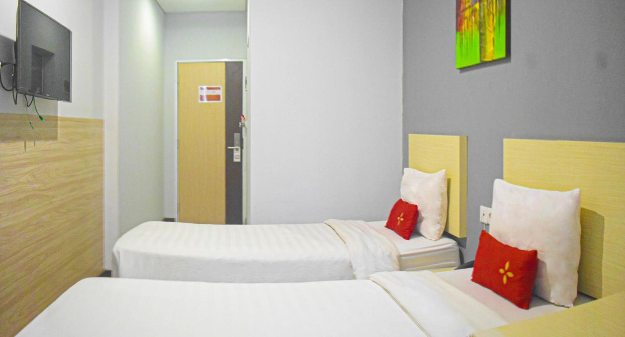 Valore Hotel Cimahi Экстерьер фото