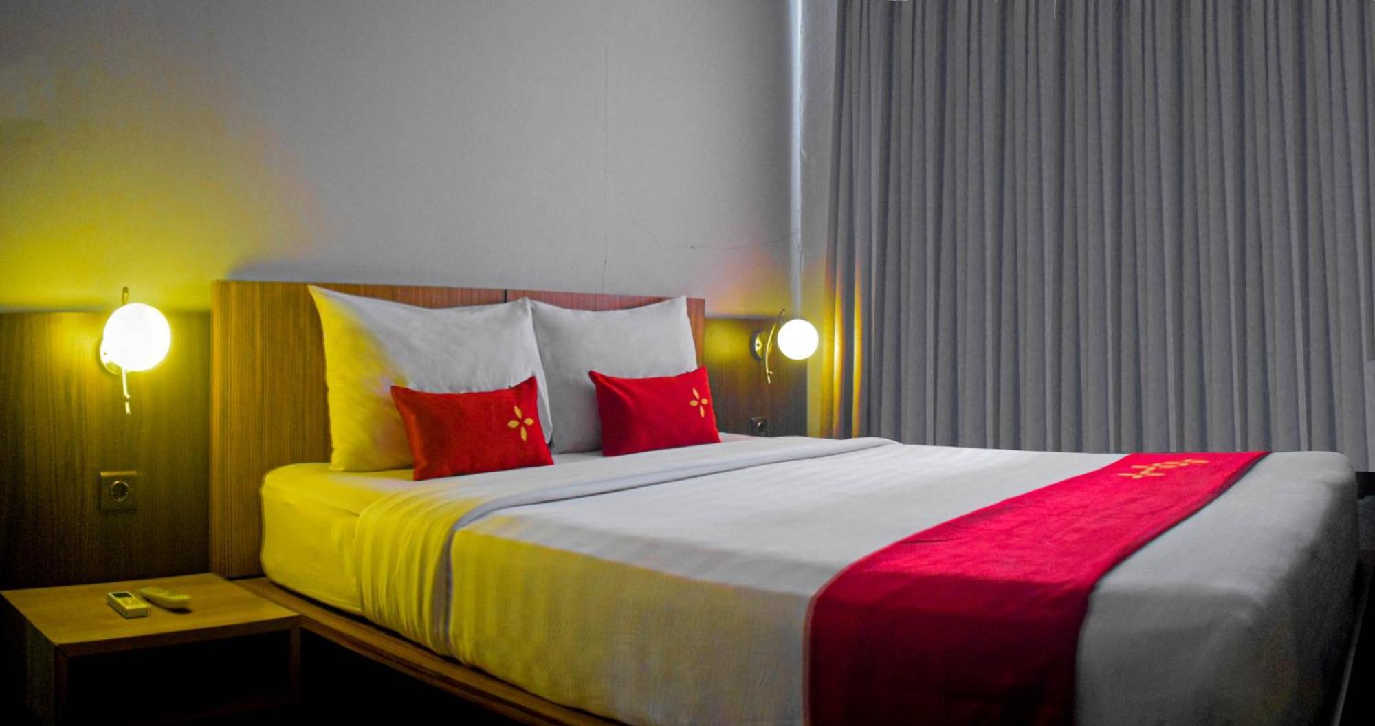Valore Hotel Cimahi Экстерьер фото